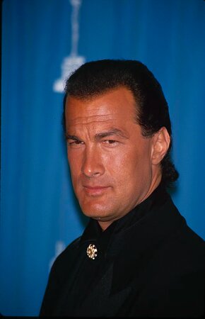 Стивен Сигал