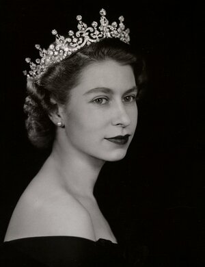 Королева Елизавета II